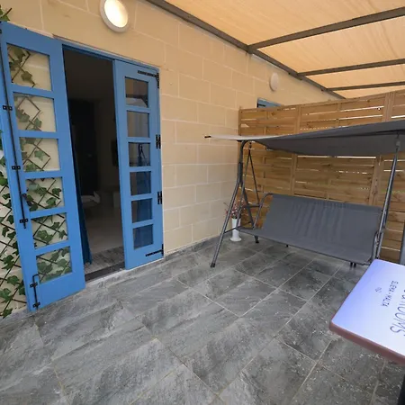 The Exiles Σλιέμα