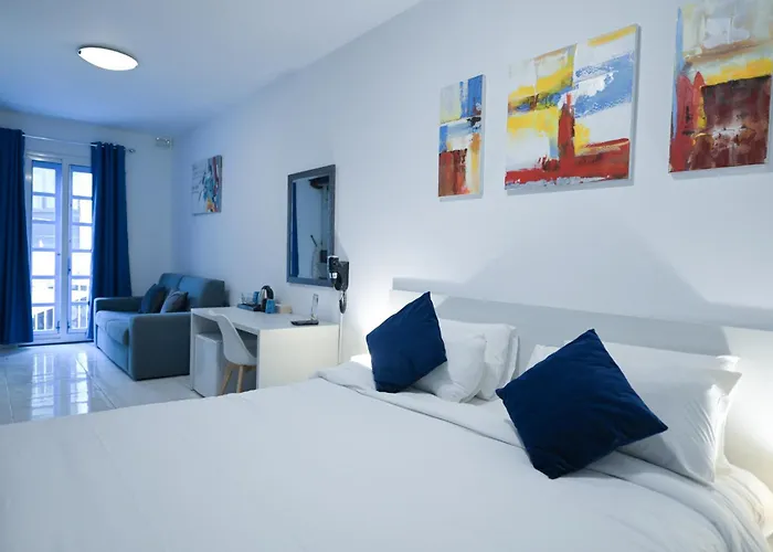 The Exiles סליאמה