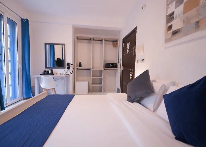 The Exiles סליאמה