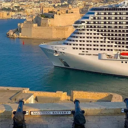 Hotel The Exiles Sliema