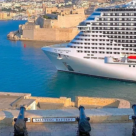 The Exiles Hotel Sliema