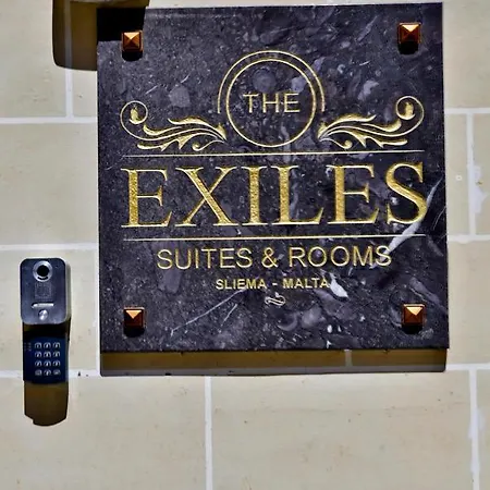 The Exiles سليمة
